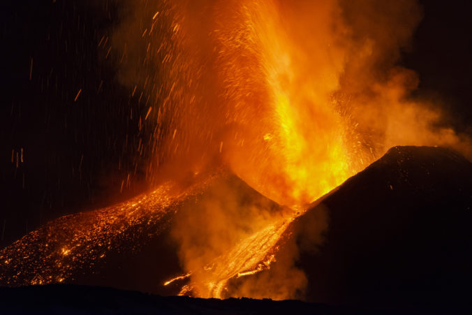 italy_volcano_etna_28888 7695ee9bec9c43c8af8027df8d4df992 676x451