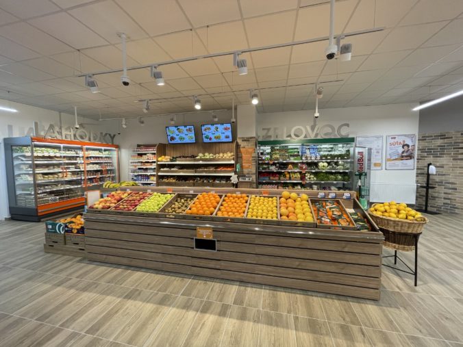 led supermarket vo zvolene 676x507