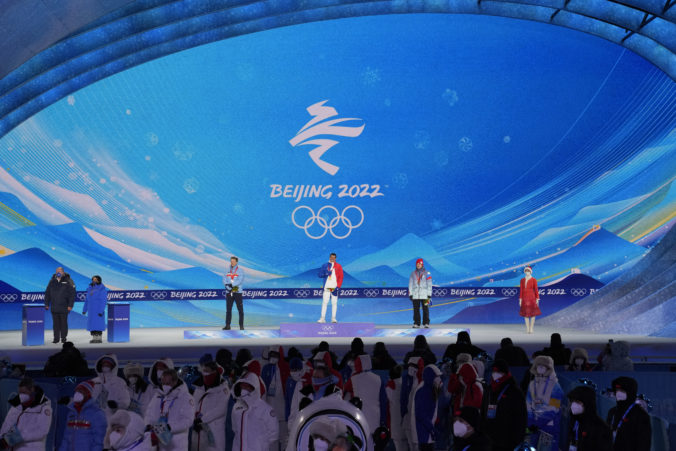 beijing_olympics_medal_ceremony_19472 f75a97b77e6346259a11dd75bfd167d0 676x451