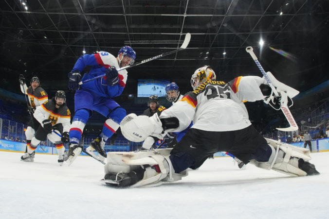 beijing_olympics_ice_hockey_40221 1c71f9ce431541988ac178a667b041e0 676x451