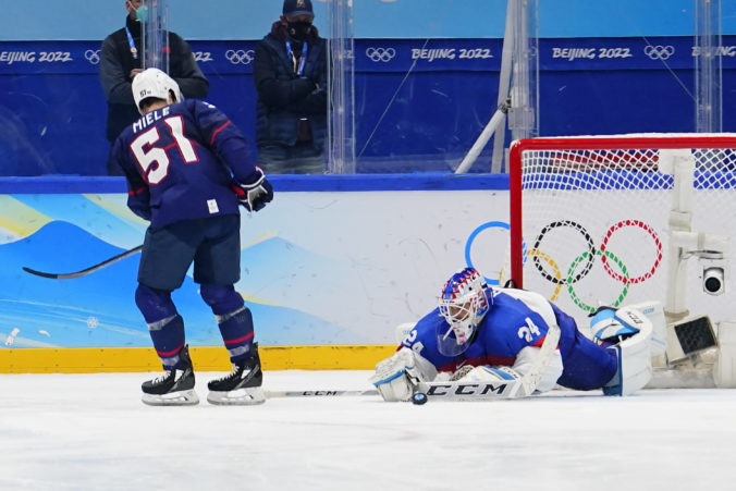 beijing_olympics_ice_hockey_30046 056fdafe83ea4fcd8bdc07af1ee12bb8 676x451