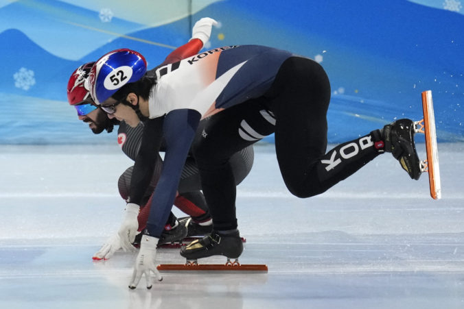 beijing_olympics_short_track_speedskating_88794 a1dc6c25d5ae4d2888333da3a4d56c23 676x451