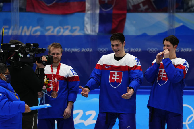 beijing_olympics_ice_hockey_18802 284bdf37998644e2bc92d128d0223c13 676x451