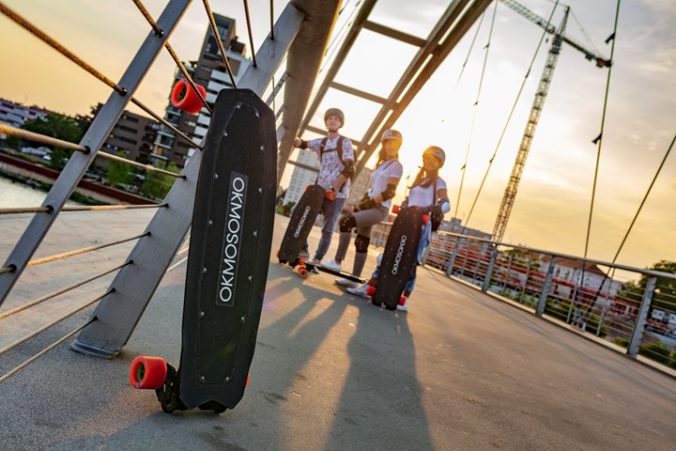 electric skateboard ocmos_lifestyle 676x451
