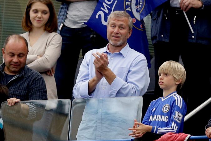 soccer_chelsea_abramovich_38769 f4ce900be2444cee9d44f8a8e11181e7 676x451