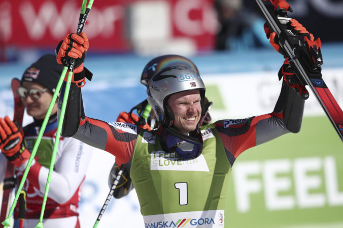 slovenia_alpine_skiing_world_cup_66864 5c6d17b964e44e419f1d69f31c8126d4 676x451