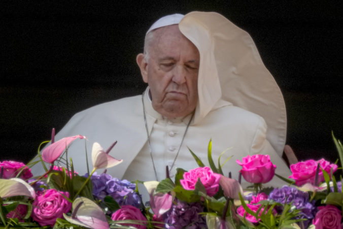 aptopix_vatican_pope_easter_sunday_17879 e3ac4016662e468bbc8a4fd5b5bf7238 676x451