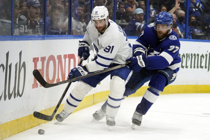 maple_leafs_lightning_hockey_58378 f27b1770ecc7447d8d40fac718f09b5a 676x451