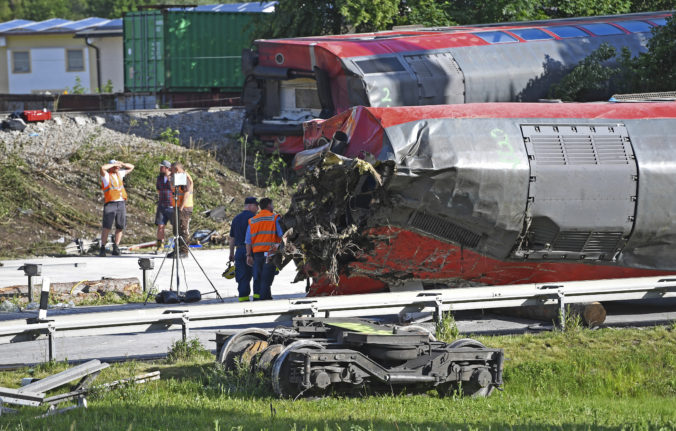 germany_train_derailment_82688 a9814c444451449cb1336826cce27a19 676x431