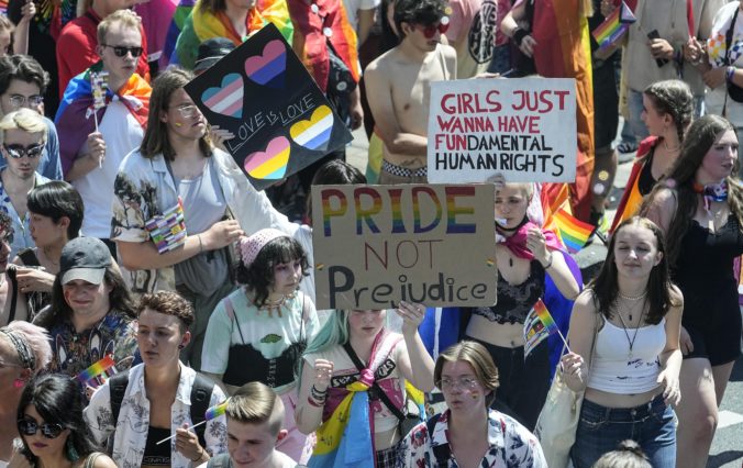 germany_cologne_pride_parade_52364 44c7fcca069a41878b0e2affaef12eb7 676x426