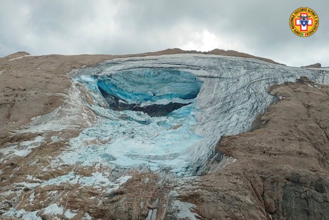 italy_glacier_hikers_killed_31707 b203ec95f5c747eca0246f5e0f9a9ee0 676x451