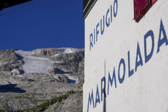 italy_glacier_hikers_killed_02900 375fcd926c5943a286261f7cd36c2029 676x451