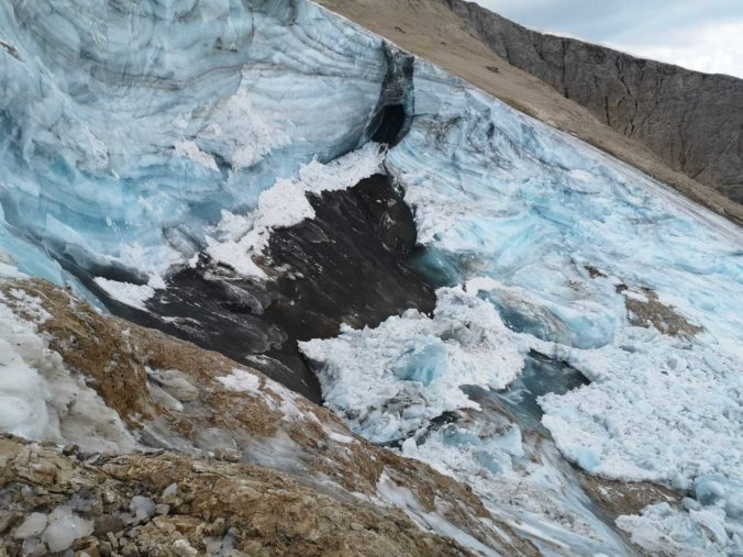 italy_glacier_hikers_killed_55233 53cf0fa8d48b457987a78509ad85c8e9 676x507