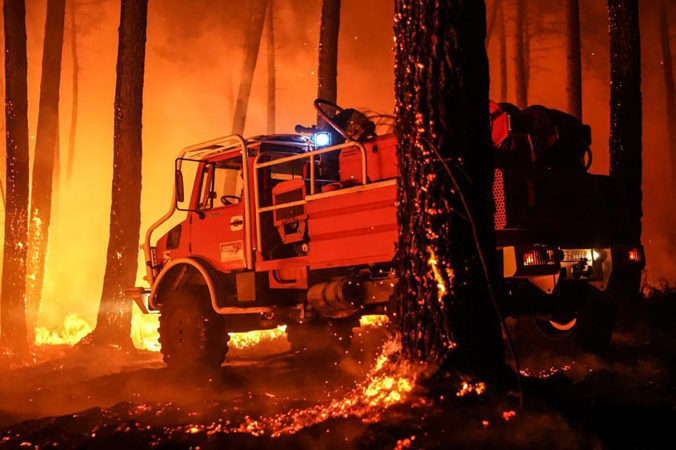 france_wildfires_00387 a1385b84809b45ad8d90ad175c282cc6 676x450