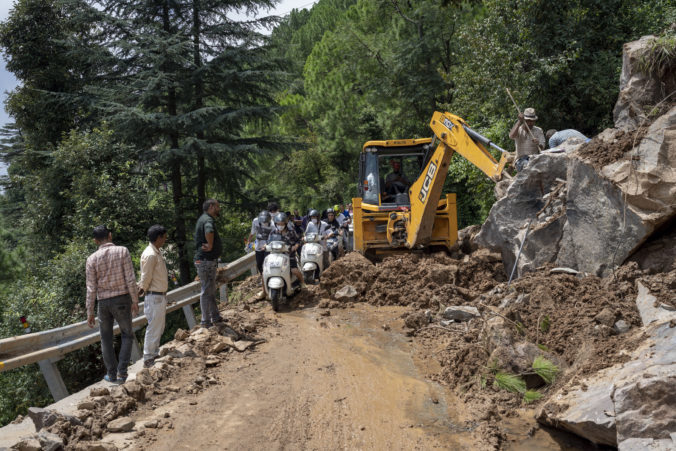 india_landslide_57033 9c44d05c4eae4f329697d713b2432c64 676x451