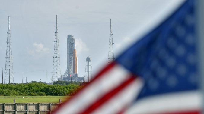 nasa_moon_rocket_75107 1d478c9b64954fab93c84c217de52a30 676x380