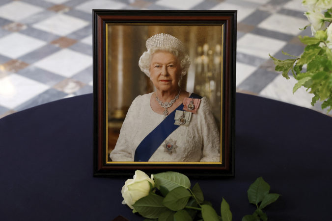 france_britain_queen_78995 e5ed337111d444428b707841afe2fb07 676x451