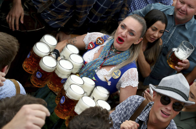 germany_oktoberfest_inflation_93910 a7bc08d6b37d4eb9932c739441e15a41 676x447