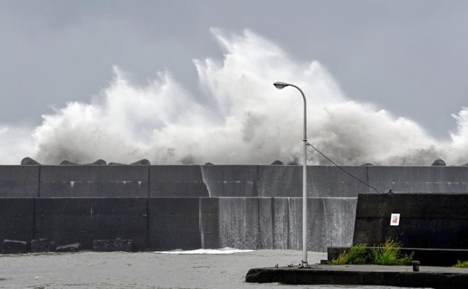 japan_storm_80434 833cc44ad9c047fc821c6193aaa50674 676x417