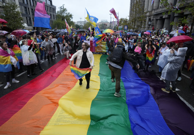 serbia_pride_march_93204 6d23e682605a42e38df06c00d09138aa 676x471