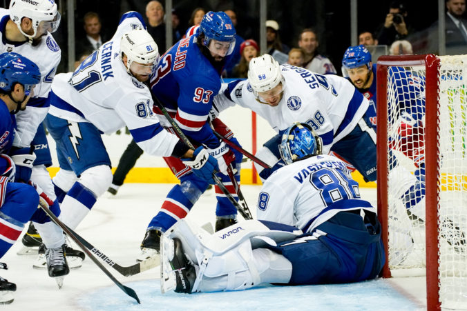 lightning_rangers_hockey_03552 bf2465f8ea7a47cbbf755111c70a79ae 676x451