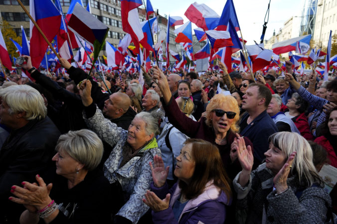 czech_republic_protest_75822 9532fc8262f947ab87567ec5eec0911e 676x451