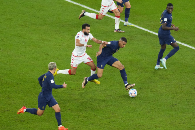 wcup_tunisia_france_soccer_79002 a5cb578e759b423381054267aafcc26b 676x451