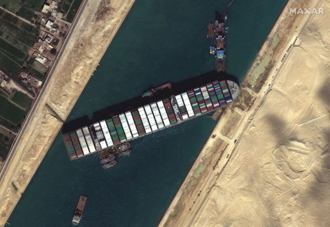 egypt_suez_canal_63082 a7f55e840c9c482ca1b2c544854b3965 676x465