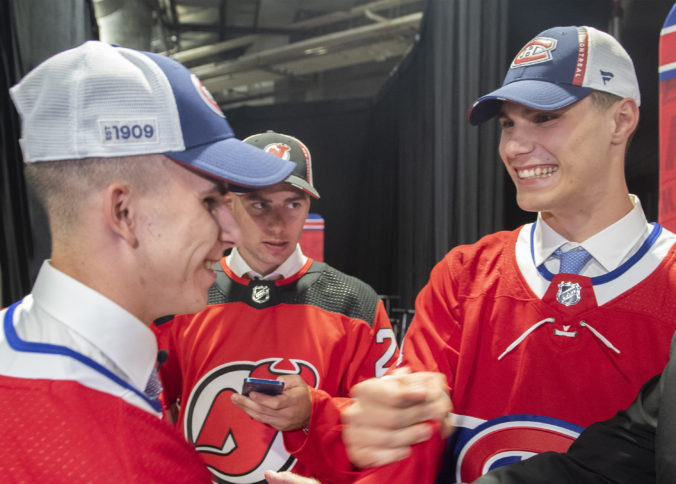 nhl_draft_hockey_08990 127b66f7095440d096731623afb2e6bc 676x484