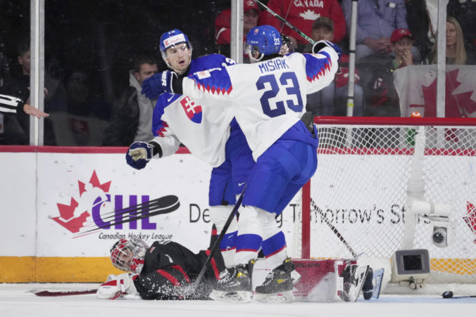 world_juniors_slovakia_canada_hockey_09654 6f60a04ee1e648c882241f8c116dfbe1 676x451