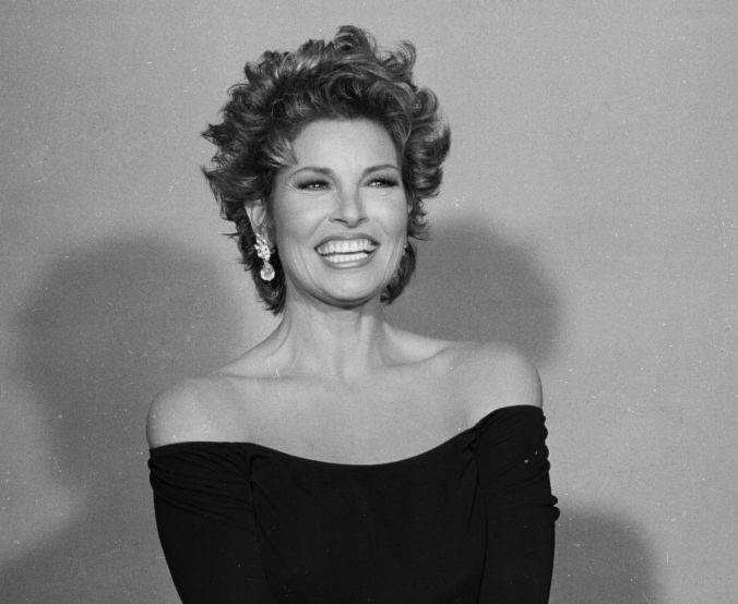 obit_raquel_welch_78549 14b5bd42aa5f46aa832a0305dd693d5c 676x554