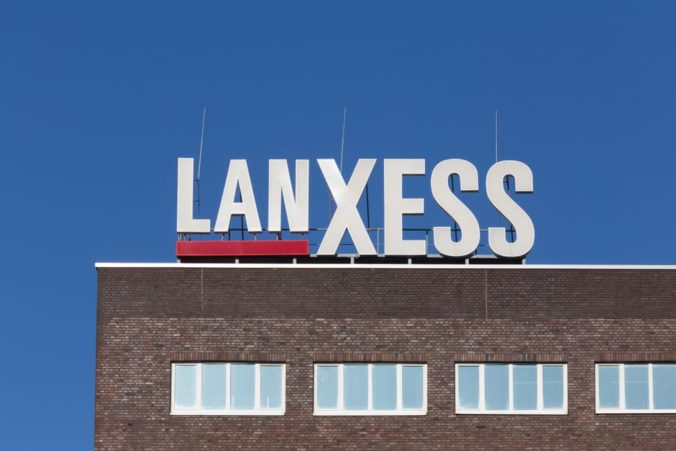 lanxess_brand na budove 676x451