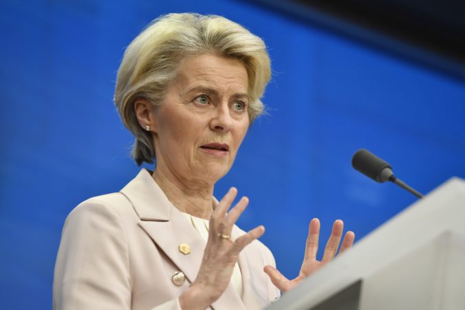 ursula von der leyen 676x451