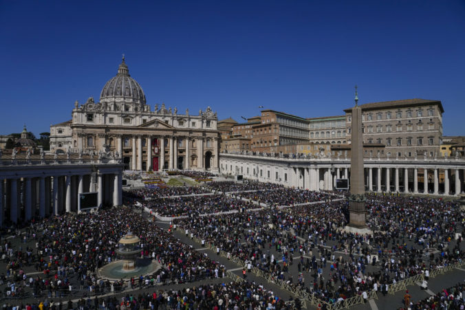 vatican_pope_easter_41712 676x451