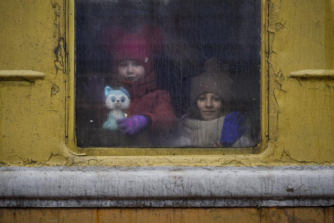 russia_ukraine_war_goodbyes_photo_gallery_22838 b829a932e0bc4e26a3e530d06952df08 676x451