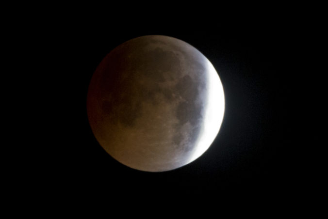 pakistan_lunar_eclipse_88525 8a585db364ae4cf78264be9d90b144a5 676x452