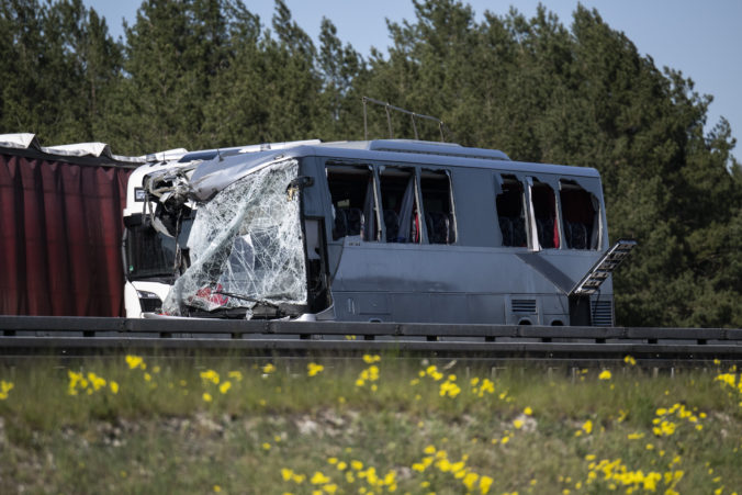 germany_highway_collision_61468 676x451