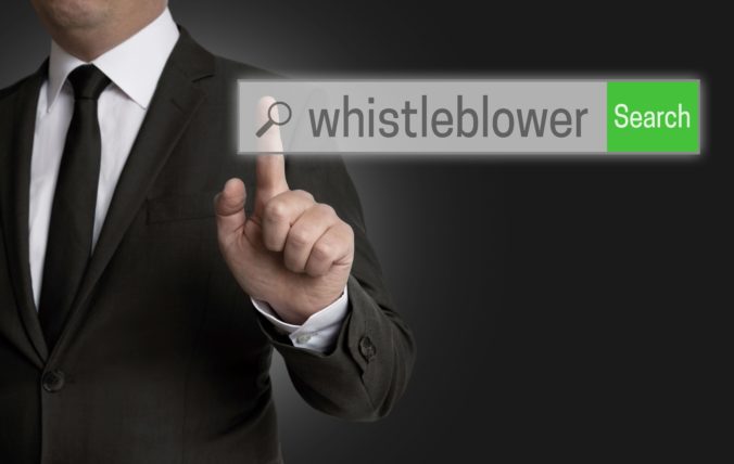 whistleblower korupcia 676x428