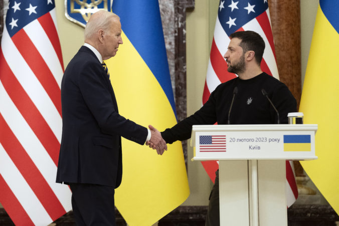 aptopix_biden_us_ukraine_14952 6229da1e693041d78dd744d1adcd12eb 676x451