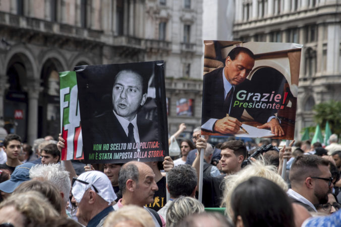 italy_berlusconi_funeral_45057 676x451