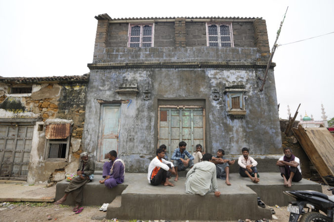 south_asia_india_cyclone_33187 676x451