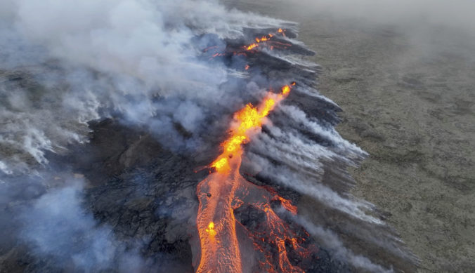 iceland_volcano_00683 676x389