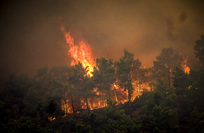 greece_wildfires_04842 676x441