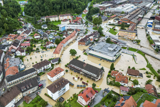 slovenia_floods_32330 676x451