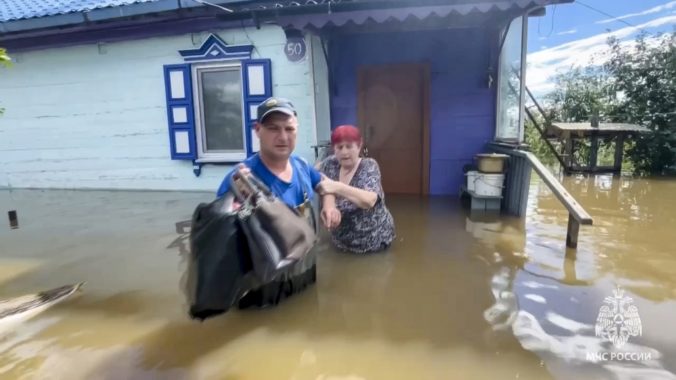 russia_flooding_far_east_61031 676x380