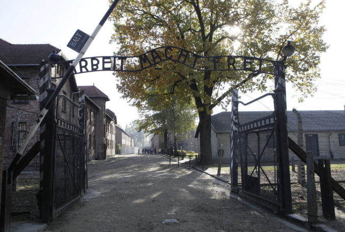 auschwitz 676x455