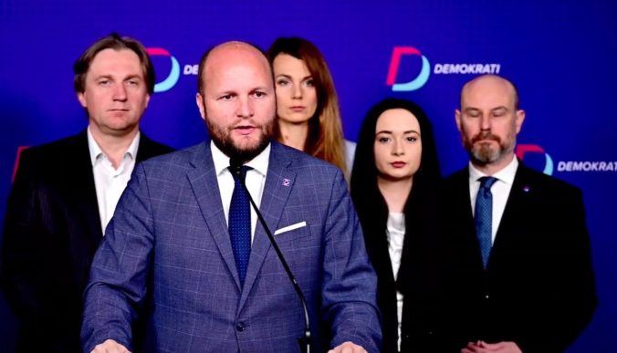 demokrati 676x387