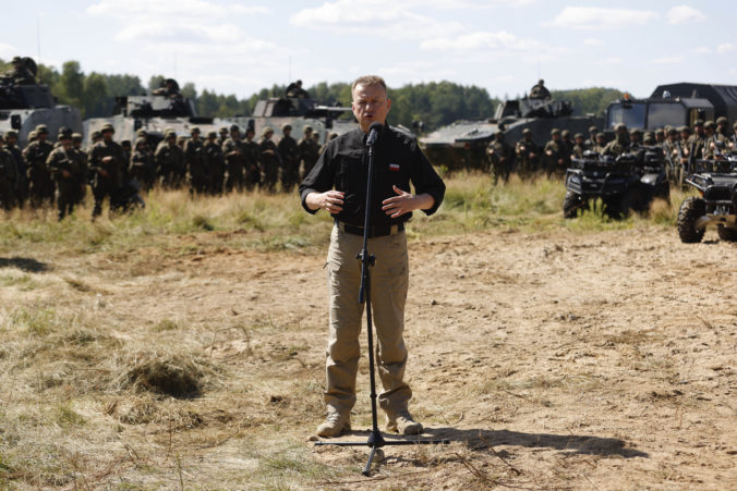 poland_belarus_troops_25997 676x451