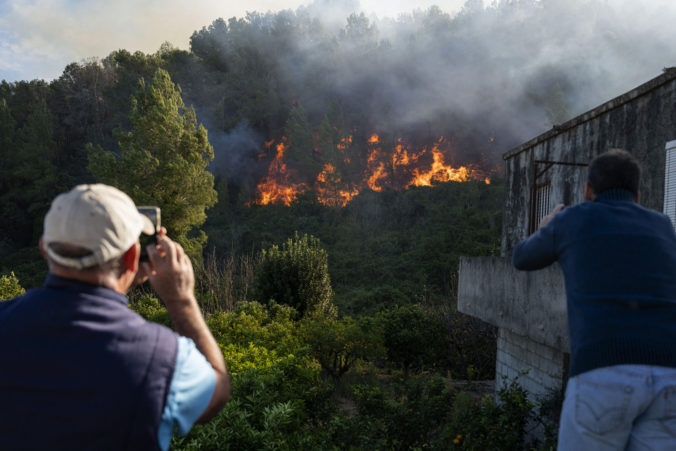 spain_wildfire_48975 676x451