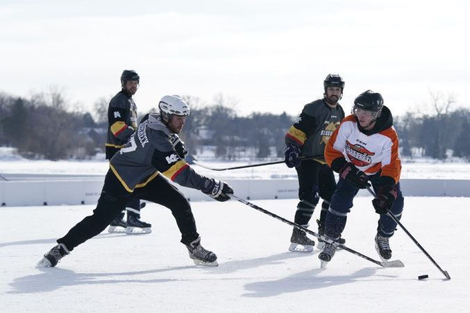 us_pond_hockey_championships_84293 676x451